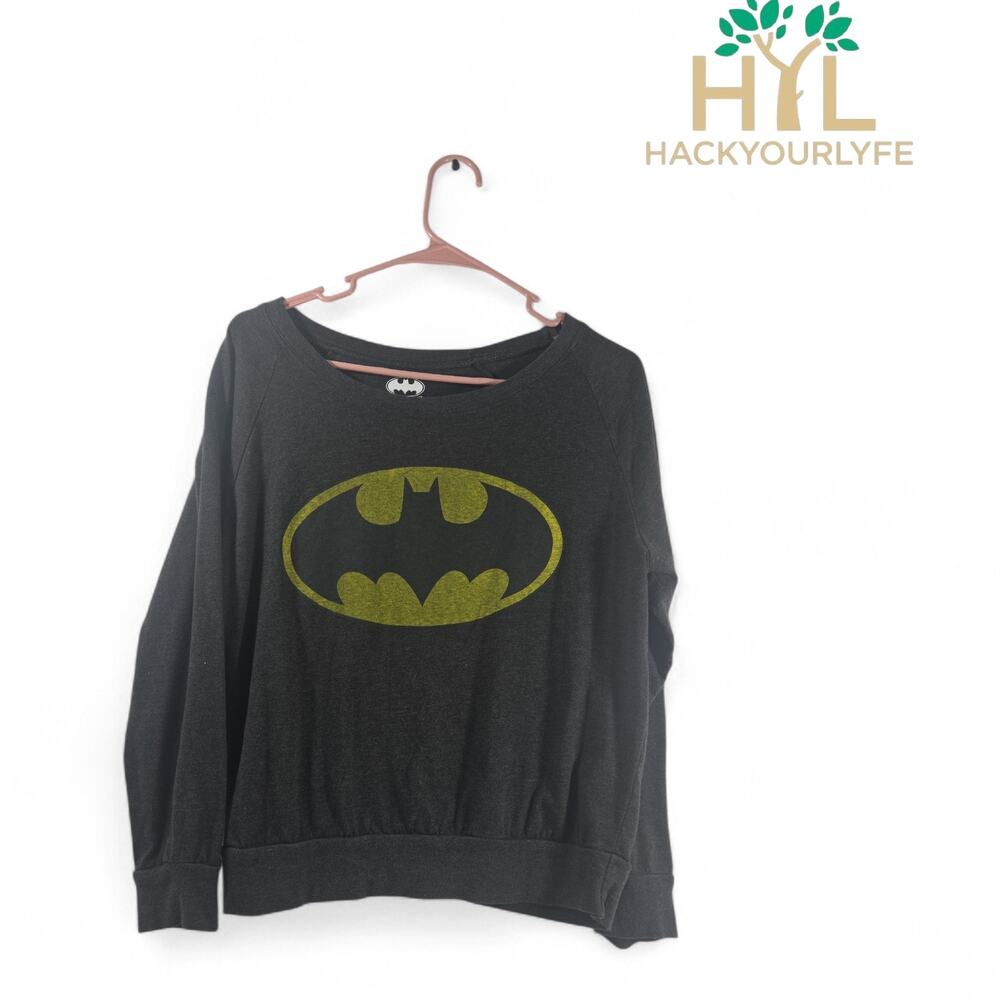 DC Comics Batman Adult M Gray Large Classic Bat Symbol Logo T-shirt